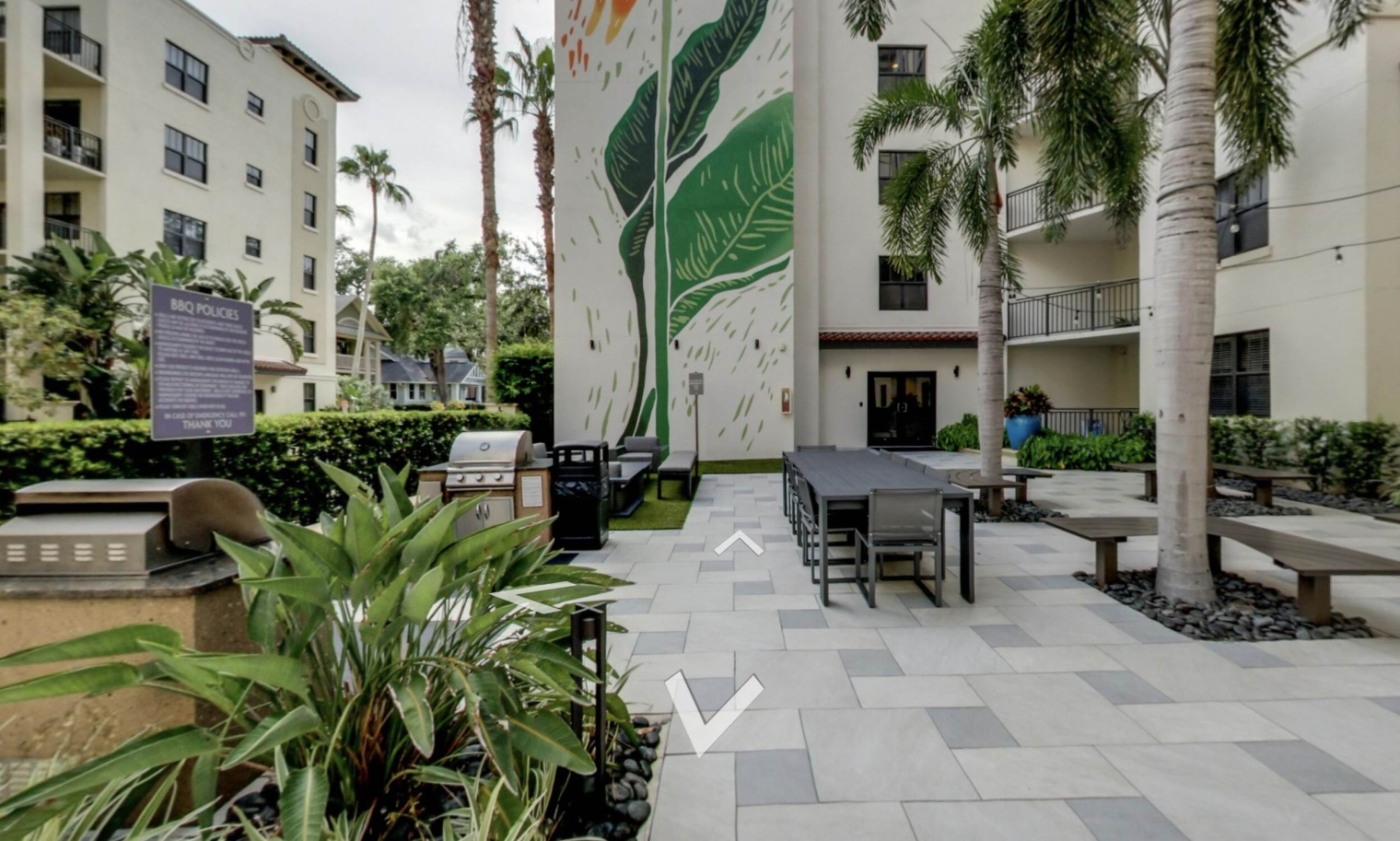 2bayshore tour courtyard